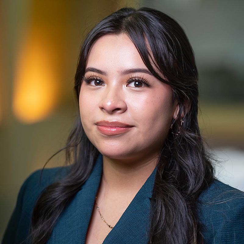 portrait of Sandy Tlachi-Munoz